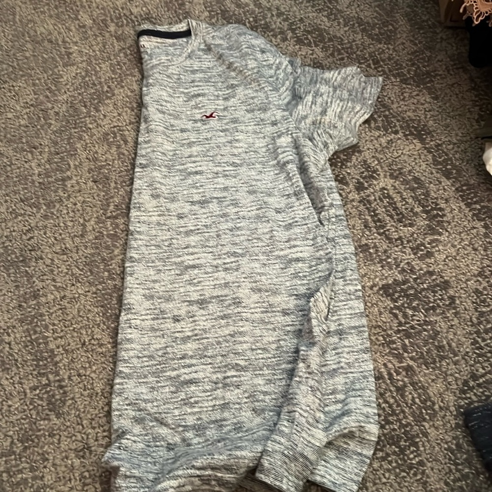 Hollister tshirt
